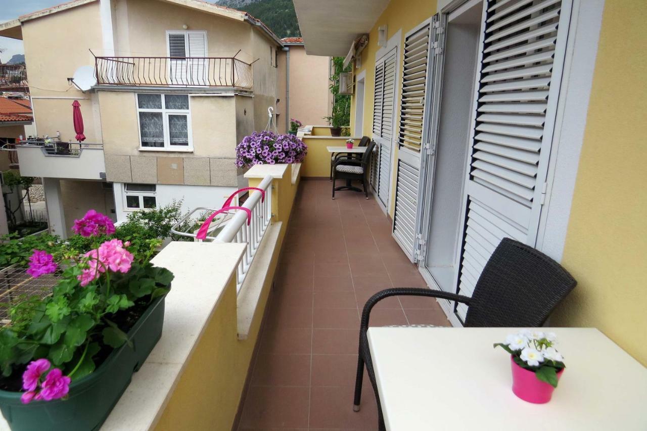 Apartman Jakir Башка-Вода Екстер'єр фото